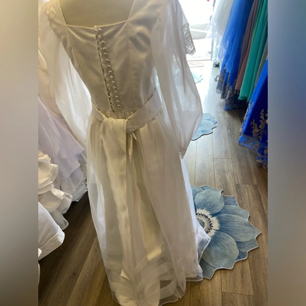 Vintage Wedding Dress - Picture 11 of 12